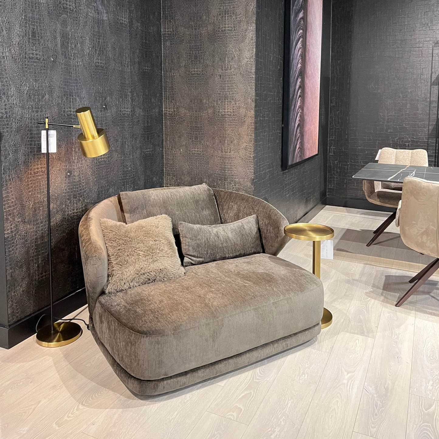 Voltaire Lounge Chair