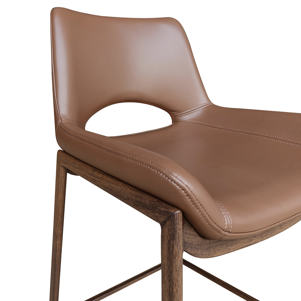 Icona 30" Bar Stool – Saddle and Walnut – 7