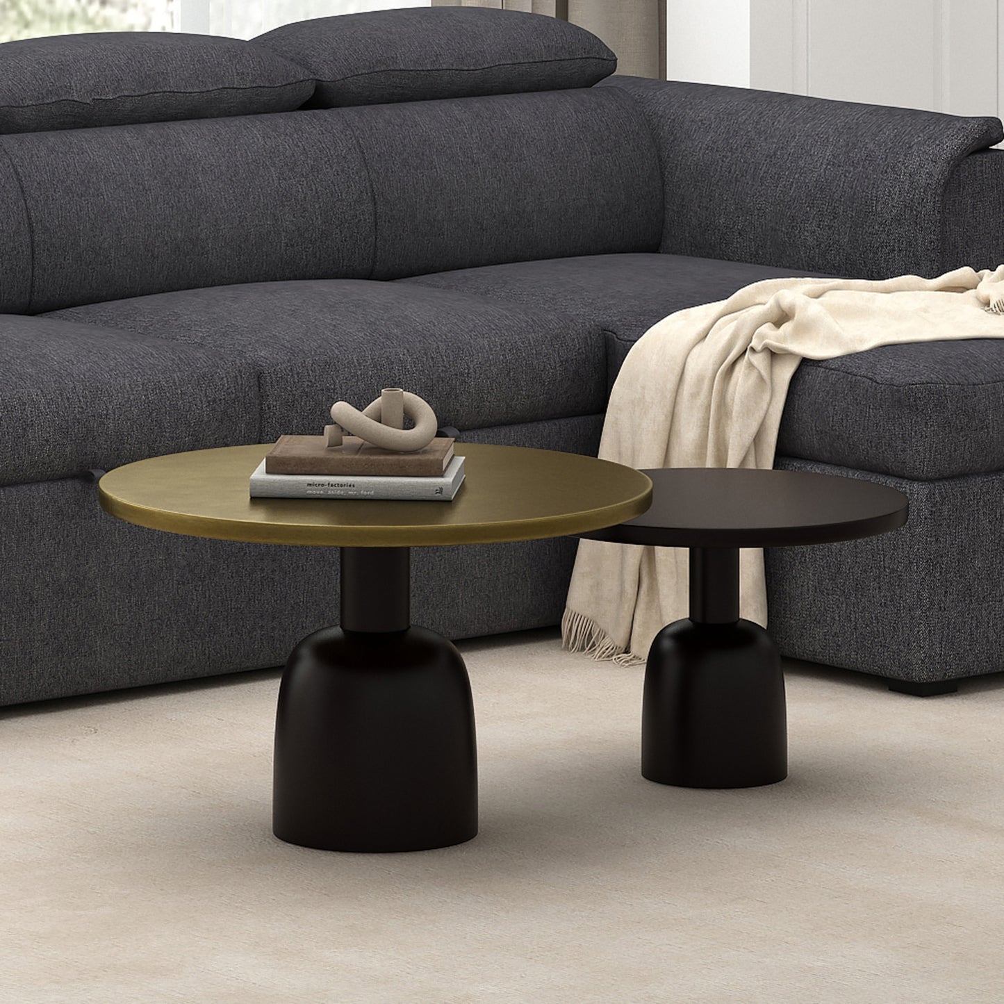 Adira 2pc Round Coffee Table Set In Antique Gold And Black